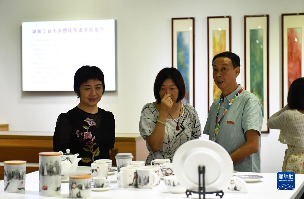 凤凰游戏客服电话